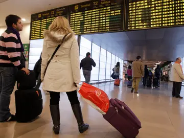 A la espera del vuelo A la espera del vuelo