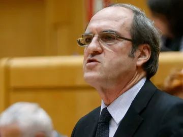 El Ministro de Educación Ángel Gabilondo El Ministro de Educación Ángel Gabilondo