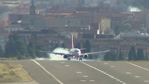 Los aviones aterrizan con problemas en Loiu Los aviones aterrizan con problemas en Loiu