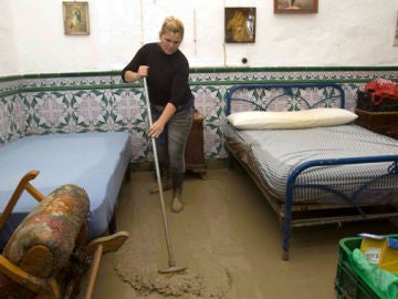 Los vecinos de Andalucía achican agua