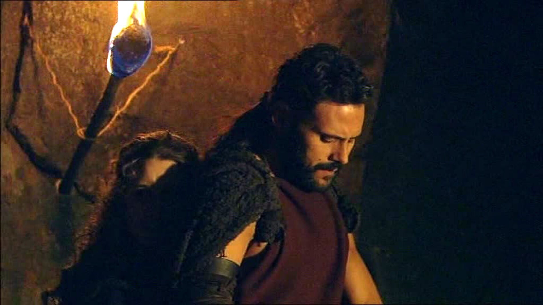 Helena confiesa a Viriato que su padre entreg&oacute; a B&aacute;rbara