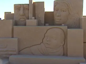 Belén en la arena de una playa Belén en la arena de una playa