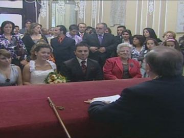Se multiplican los matrimonios de conveniencia Se multiplican los matrimonios de conveniencia