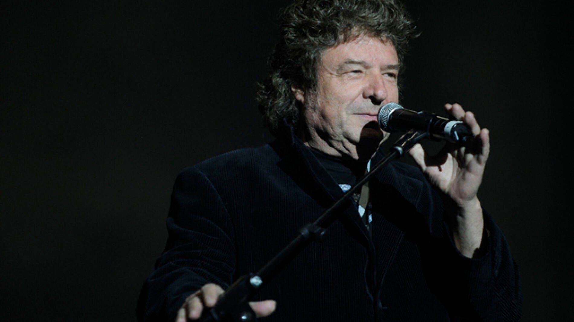 Enrique Morente durante una actuaci&oacute;n