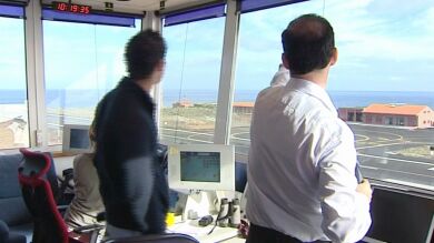 Comienzan a operar los primeros controladores que no pertenecen a AENA