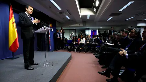 Zapatero en la cumbre de Bruselas Zapatero en la cumbre de Bruselas