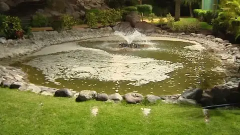 Un niño de dos años muere al caer a una fuente Un niño de dos años muere al caer a una fuente