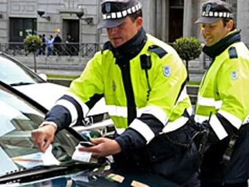 1.374 vehículos de cargos públicos multados por exceso de velocidad 1.374 vehículos de cargos públicos multados por exceso de velocidad