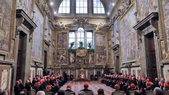 El Papa se re&uacute;ne con los Cardenales