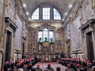 El Papa se reúne con los Cardenales