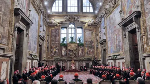 El Papa se reúne con los Cardenales El Papa se reúne con los Cardenales