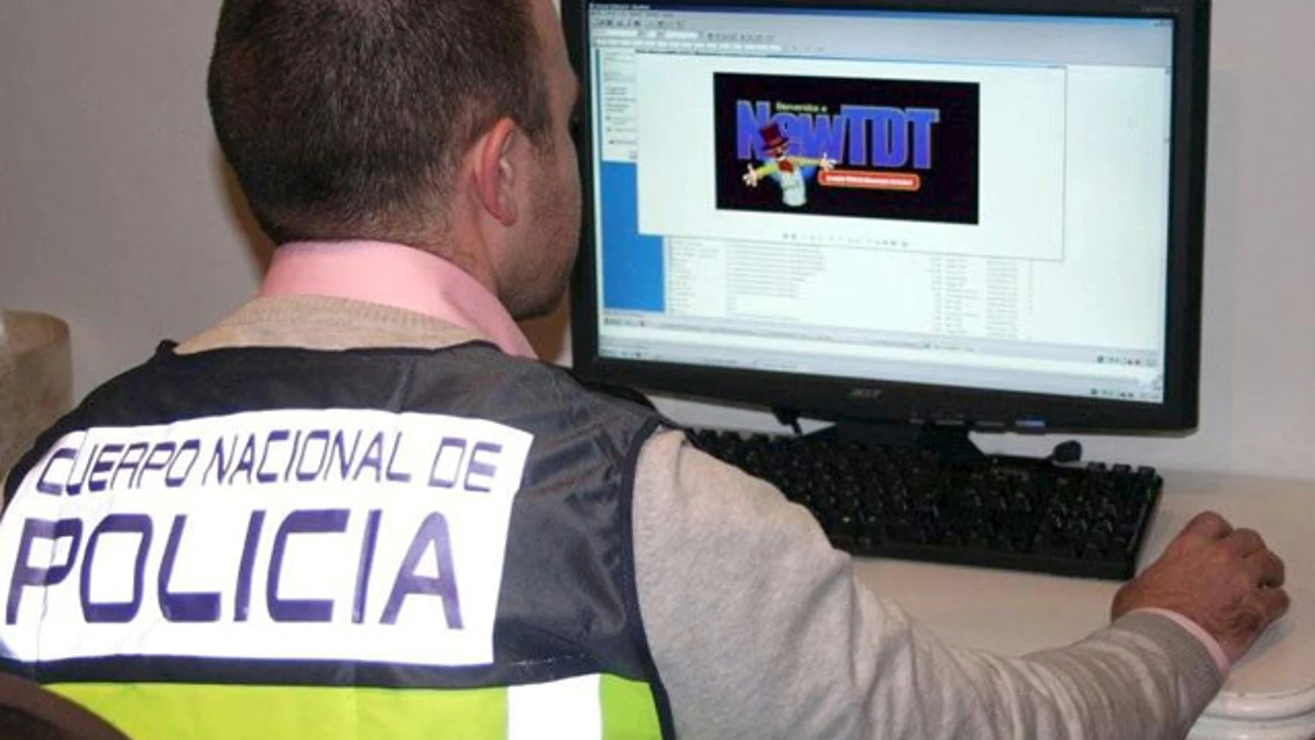 Detenidos dos dueños de webs de descarga de películas Detenidos dos dueños de webs de descarga de películas