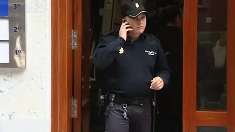 Finge su propio secuestro Finge su propio secuestro
