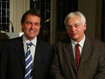 Artur Mas y Ferrán Mascarell posan juntos Artur Mas y Ferrán Mascarell posan juntos