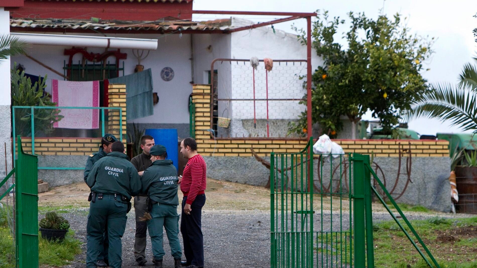 Halllado el cad&aacute;ver de una mujer con mordeduras de sus perros