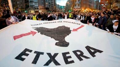 Una multitudinaria manifestación exige en Bilbao una nueva política penitenciaria 