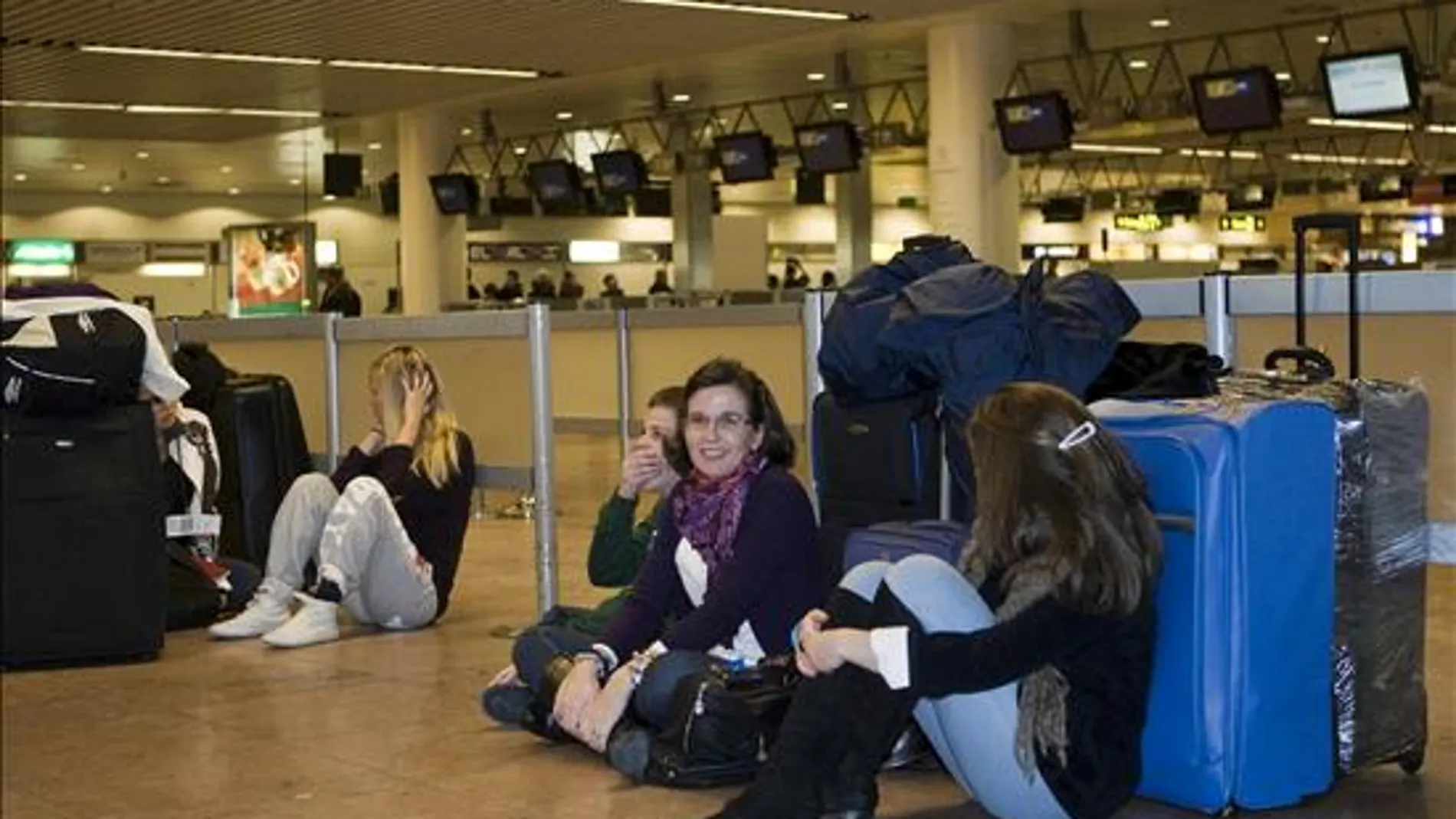Cancelados 19 vuelos en el Aeropuerto de El Prat (Barcelona) por el temporal en Europa Cancelados 19 vuelos en el Aeropuerto de El Prat (Barcelona) por el temporal en Europa