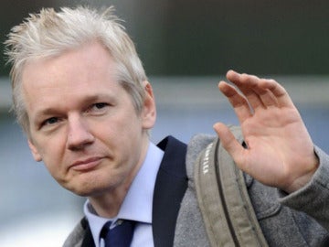 Assange llega a los juzgados
