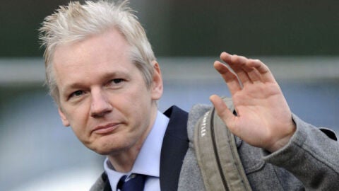 Assange llega a los juzgados