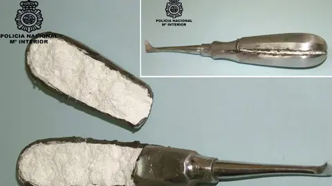 Medio kilo de cocaína en los mangos metálicos de punzones de carpintero Medio kilo de cocaína en los mangos metálicos de punzones de carpintero