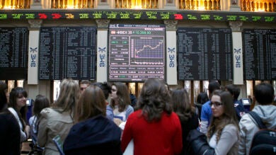La prima de riesgo española se relaja y desciende hasta los 315 puntos