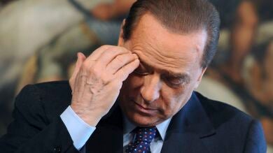 Berlusconi llama enfurecido a un programa de televisión sobre el caso Ruby 