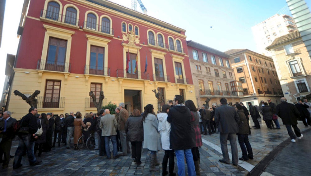 Concentración frente a la Consejería de Cultura de Murcia