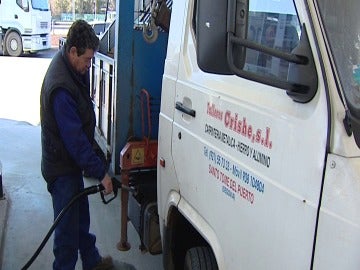 Los transportistas adviertes de una posible huelga por la subida de la gasolina