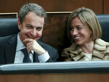 Zapatero junto a Carme Chacón Zapatero junto a Carme Chacón