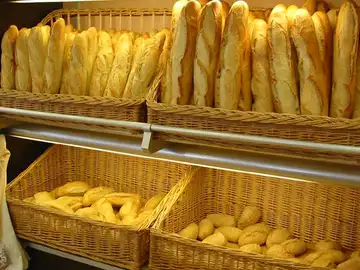Barras del pan en una panadería Barras del pan en una panadería