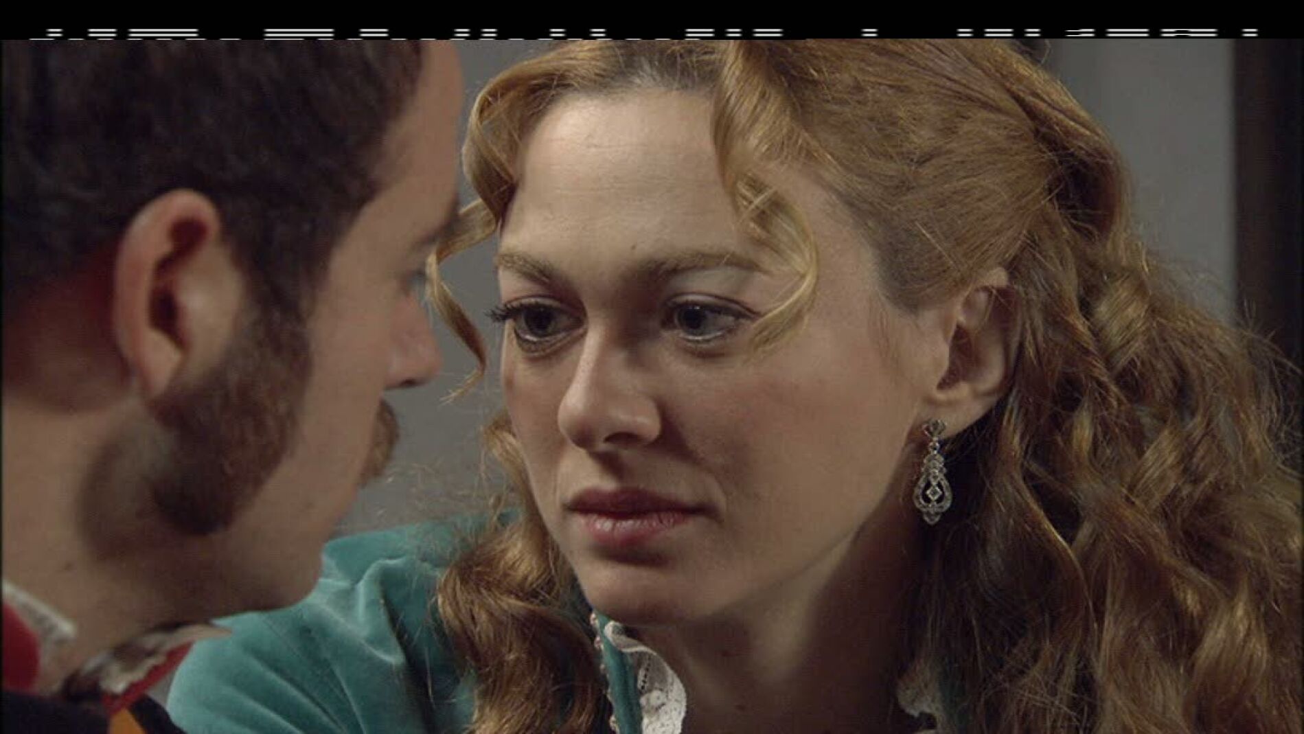 Miguel le habla de su pasado a Sara