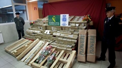 Cargamento de coca&iacute;na camuflado en rosas