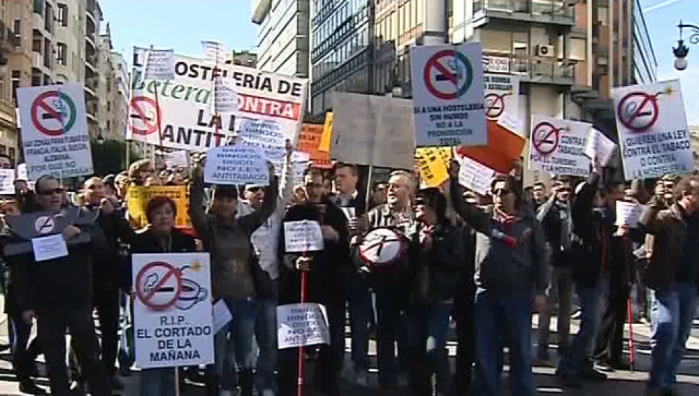 Protestas por la Ley Antitabaco en Valencia