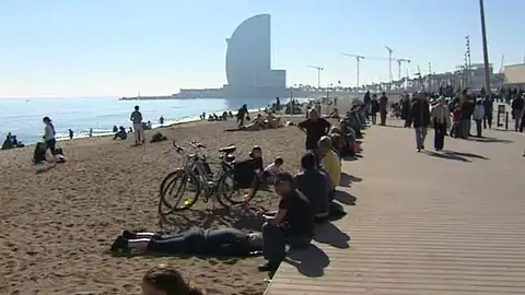 La playa de Barcelona, un atractivo turístico La playa de Barcelona, un atractivo turístico