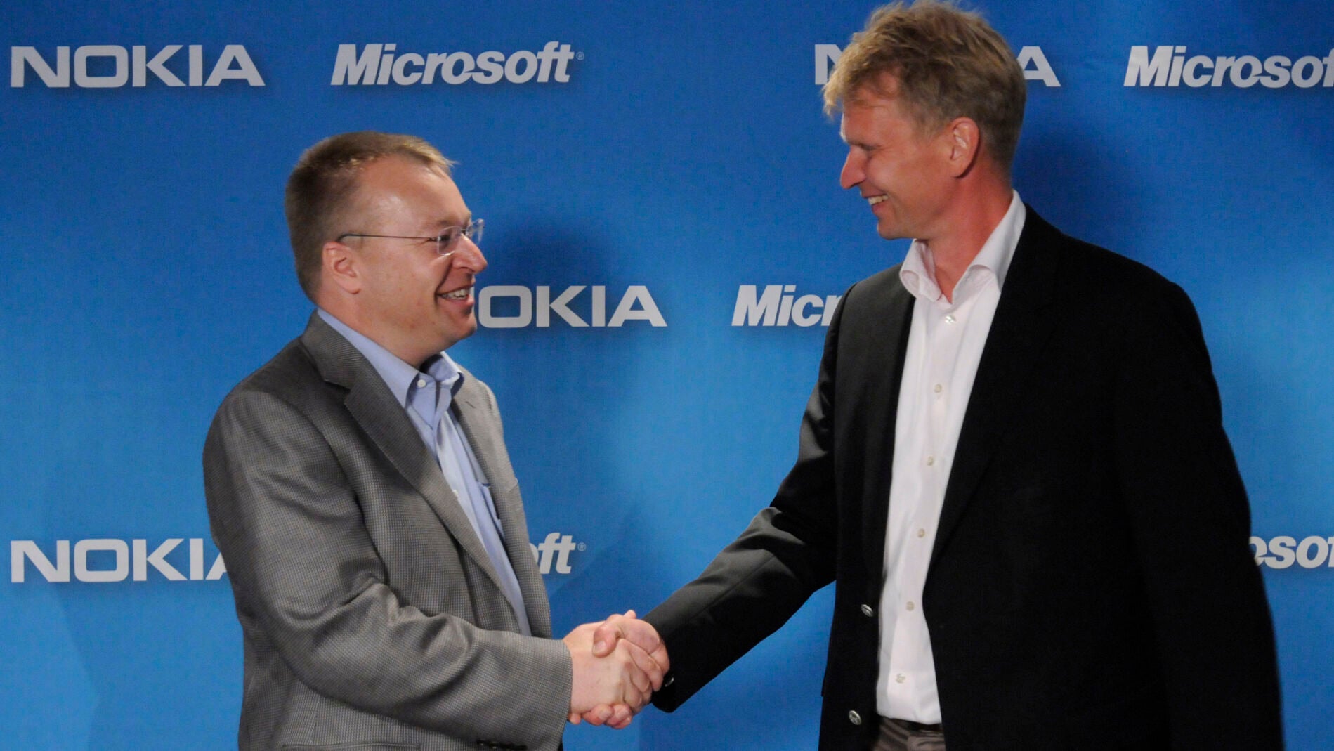 Nokia se al&iacute;a con Microsoft y adopta el sistema operativo Windows Phone