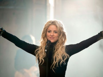 Shakira, sale el sol