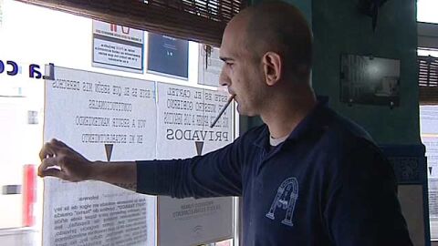 Insumiso de Sevilla retira los carteles