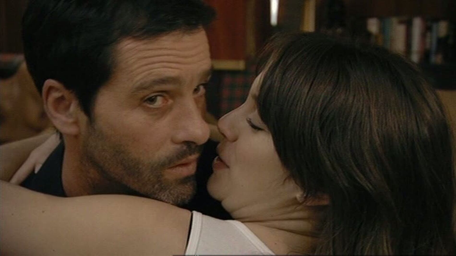 El capit&aacute;n descubre al novio de su hija