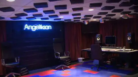 El estudio de grabación del último disco de Michael Jackson El estudio de grabación del último disco de Michael Jackson
