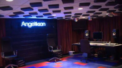El estudio de grabación, la ducha, el micrófono... y Michael Jackson