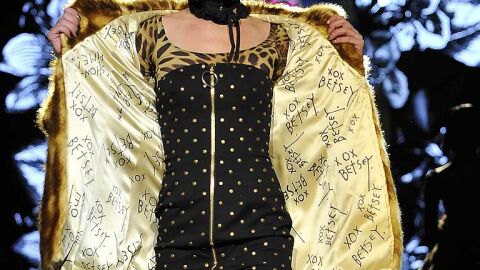 Betsey Johnson hace realidad combinacioines imposibles