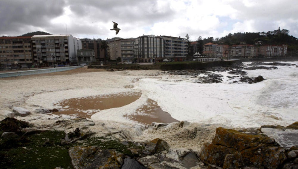 Fuertes rachas de viento en la costa gallega