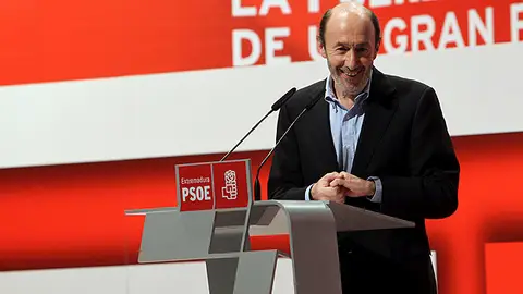 Pérez Rubalcaba durante el mitin Pérez Rubalcaba durante el mitin