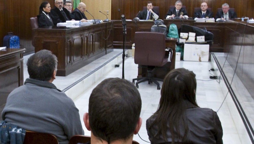 Santiago del Valle en una sesión del juicio