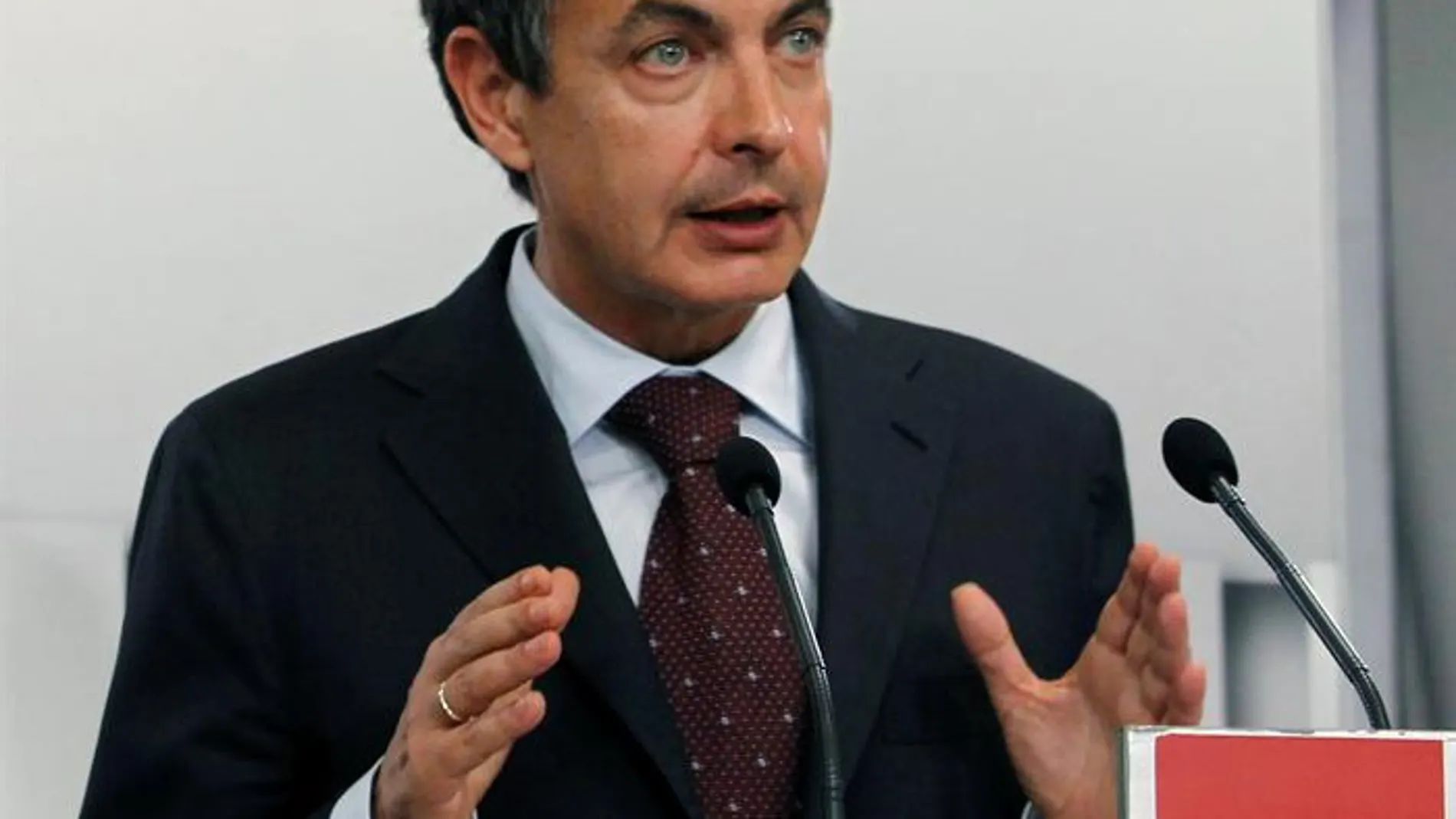 Zapatero comparece tras los resultados