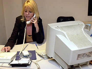 Una mujer trabajando