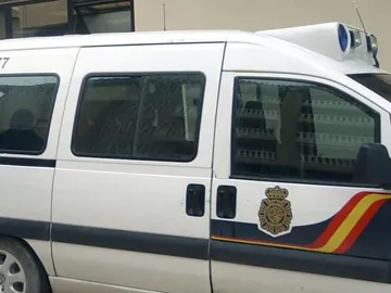 Vehículo de la Policía Nacional Vehículo de la Policía Nacional