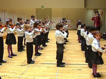 Pequeños violinistas Pequeños violinistas
