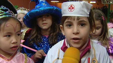 Los niños celebran la fiesta más esperada en sus colegios