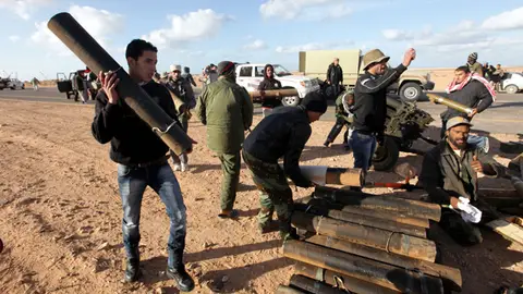 Las tropas de Gadafi recuperan terreno Las tropas de Gadafi recuperan terreno
